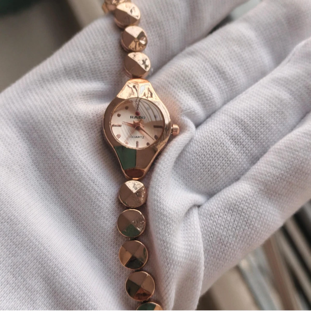 Rado Ladis Watch Model 5590 Halka Rose Golden Colour Diaol Golden Watch Women