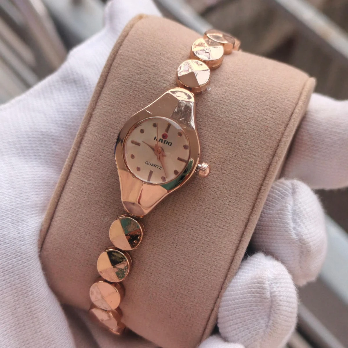 Rado Ladis Watch Model 5590 Halka Rose Golden Colour Diaol Golden Watch Women