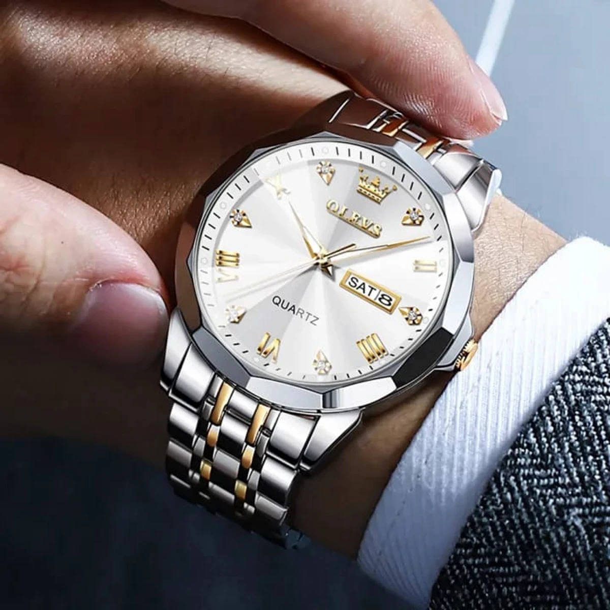 COMBO WATCH 2PS 2023 New Luxury OLEVS MODEL 9931 Watch for Men Stainless Steel Watches UNISEX TOTON AR DIAL WHITE COOLER WATCH + এক পিস ব্যাটারি ফ্রি।