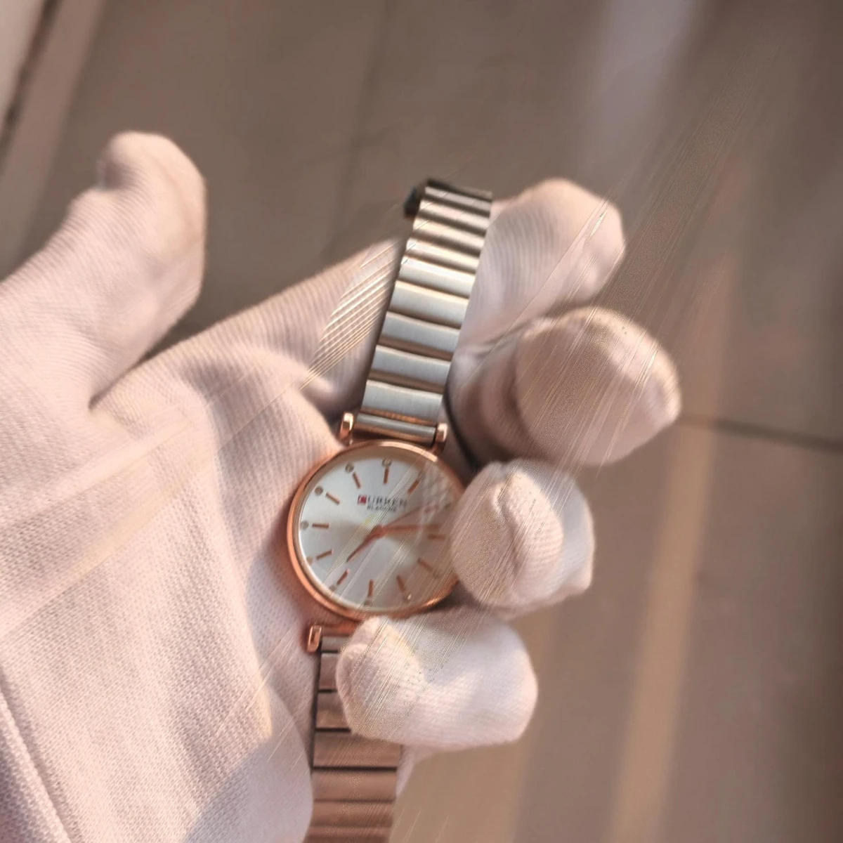 Curren Women Watch Model 9081 Silver Chain Round Rose Golden Dial White Colour Watch For Ladis