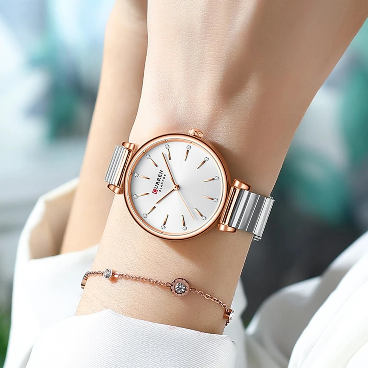 Curren Women Watch Model 9081 Silver Chain Dial White Colour Watch For Ladis