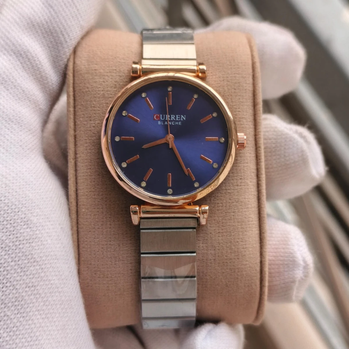 Curren Women Watch Model 9081 Silver Chain Dial Blue  Colour Watch For Ladis
