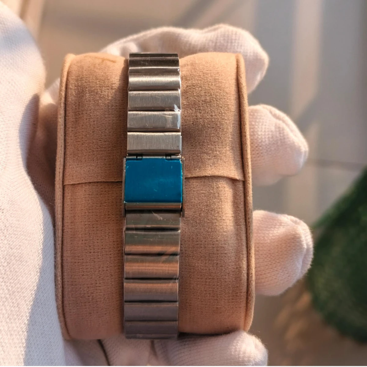 Curren Women Watch Model 9081 Silver Chain Dial White  Colour Watch For Ladis