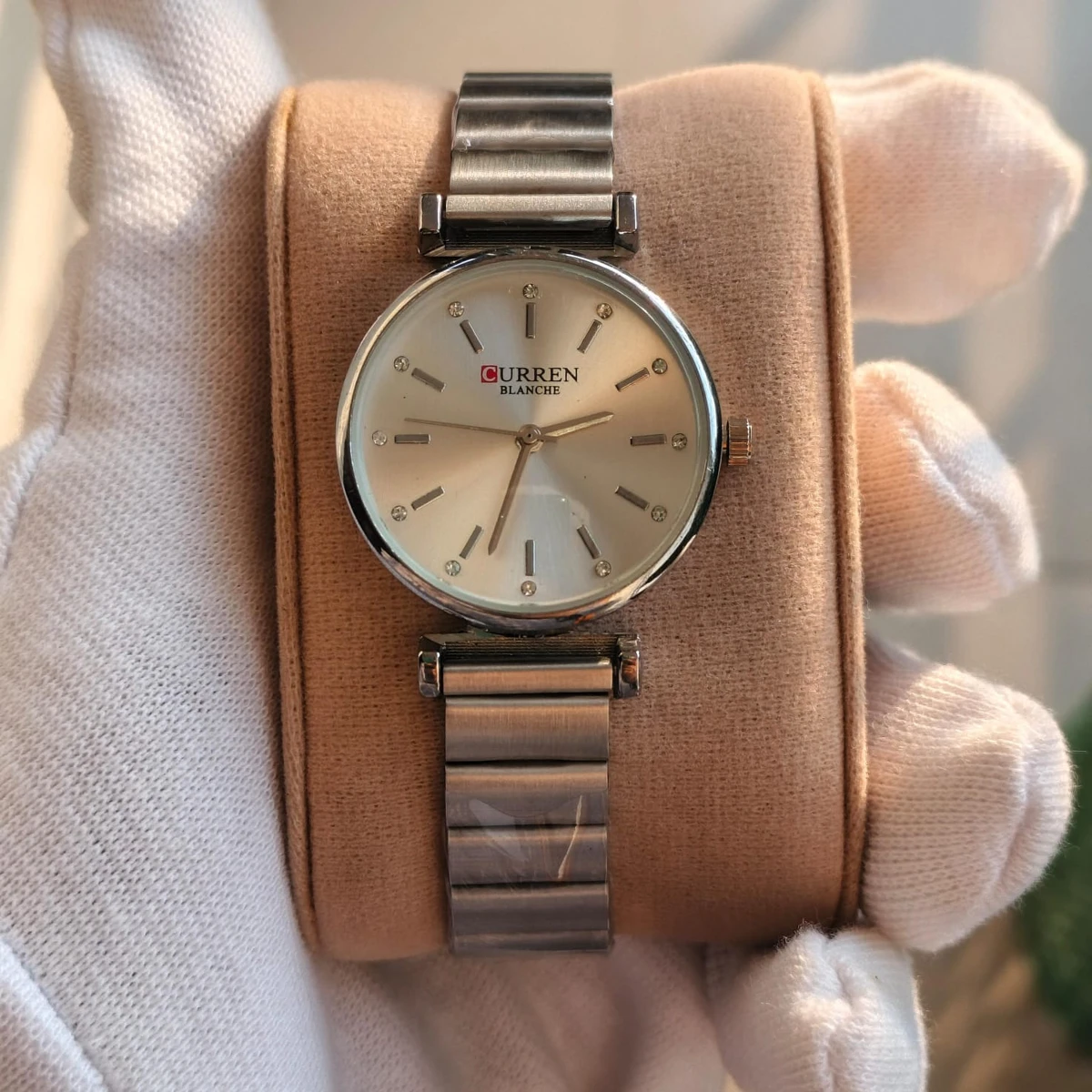 Curren Women Watch Model 9081 Silver Chain Dial White  Colour Watch For Ladis